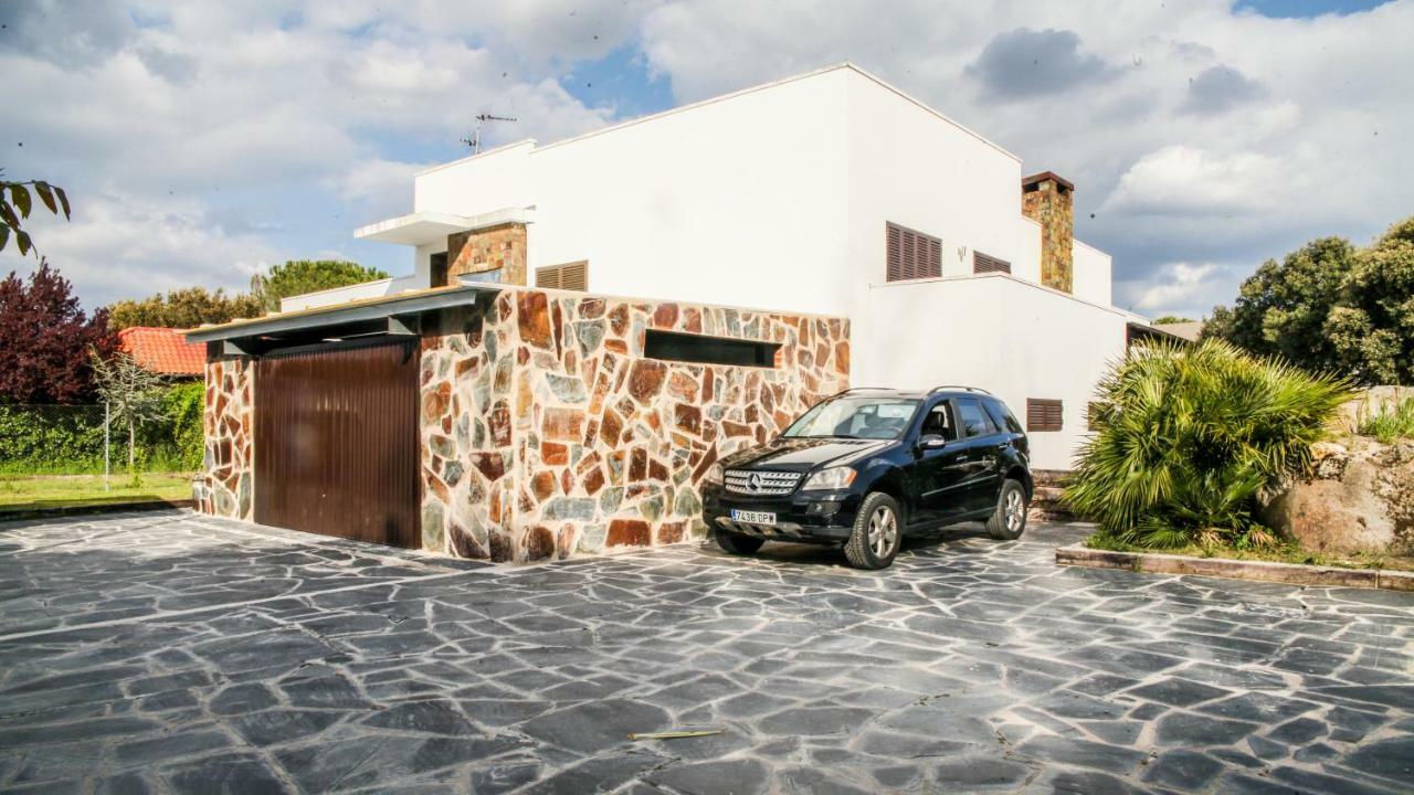Villa La Roca Madrid Гуадаррама Экстерьер фото